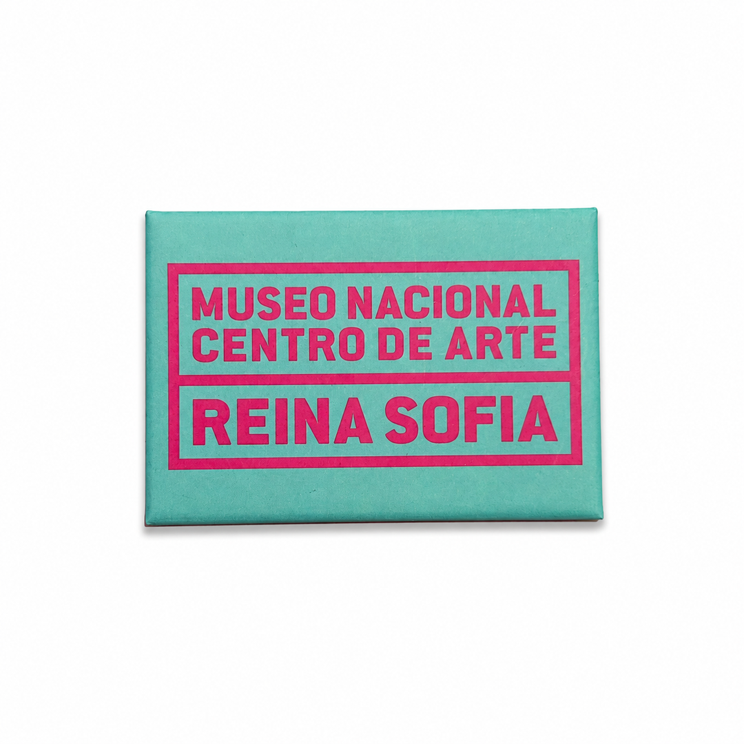 Logo magnet