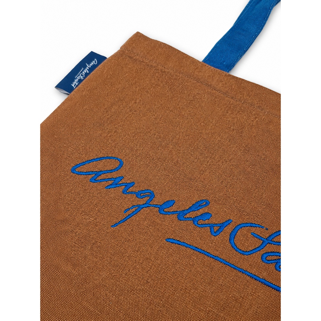 "A world" bag
