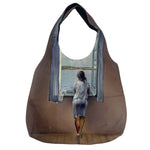 Cargar imagen en el visor de la galería, Bolso góndola "Figura en una finestra (Figura en una ventana)"